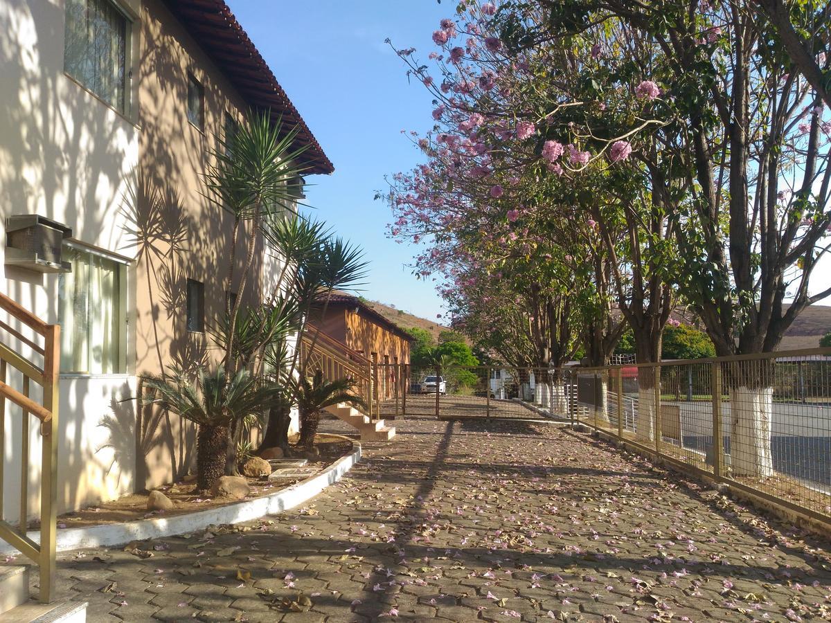 Hotel Pinheiros Chonim de Baixo Buitenkant foto